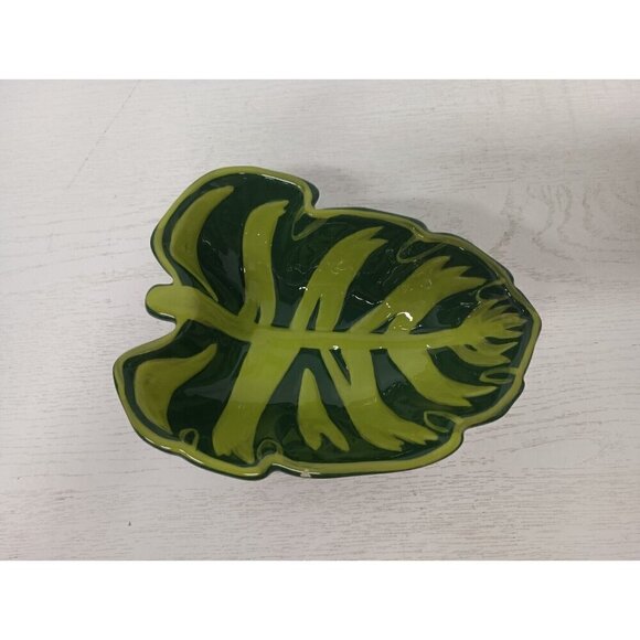 Boston Warehouse Ceramic Serving Bowl Dish Green Leaaf Shaped Hand Painted 7"x3" - Picture 3 of 10